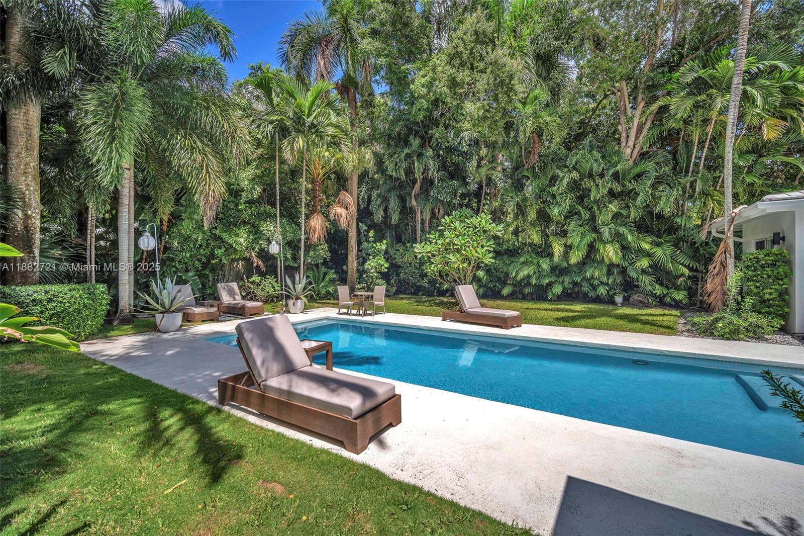 COCONUT GROVE MANOR - Residential Lease