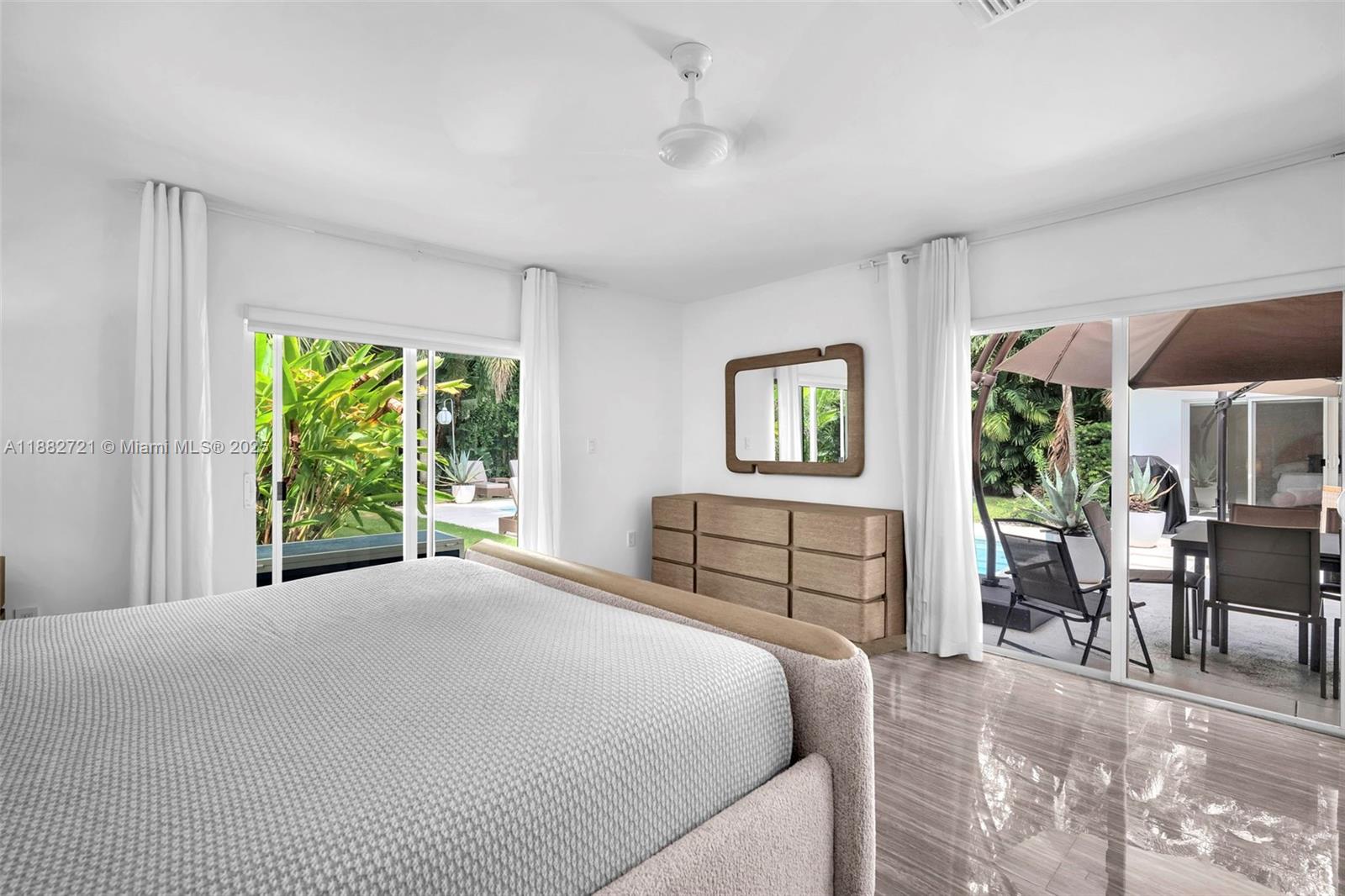 COCONUT GROVE MANOR - Residential Lease