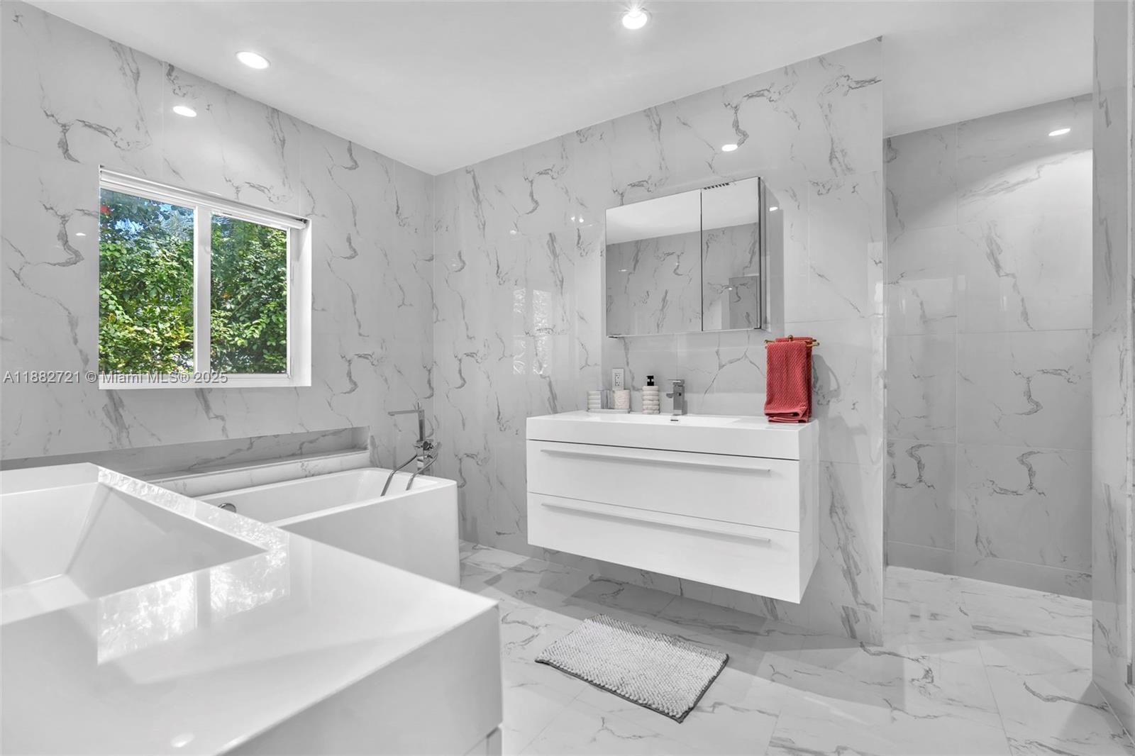 COCONUT GROVE MANOR - Residential Lease