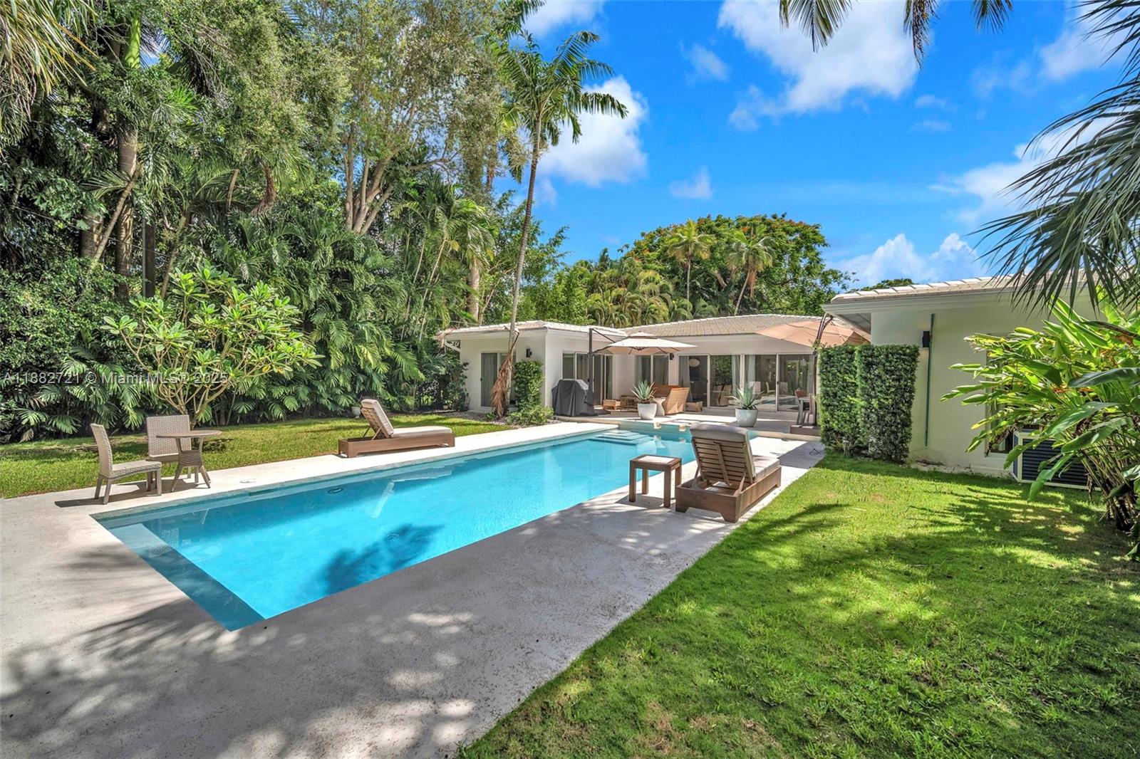 COCONUT GROVE MANOR - Residential Lease