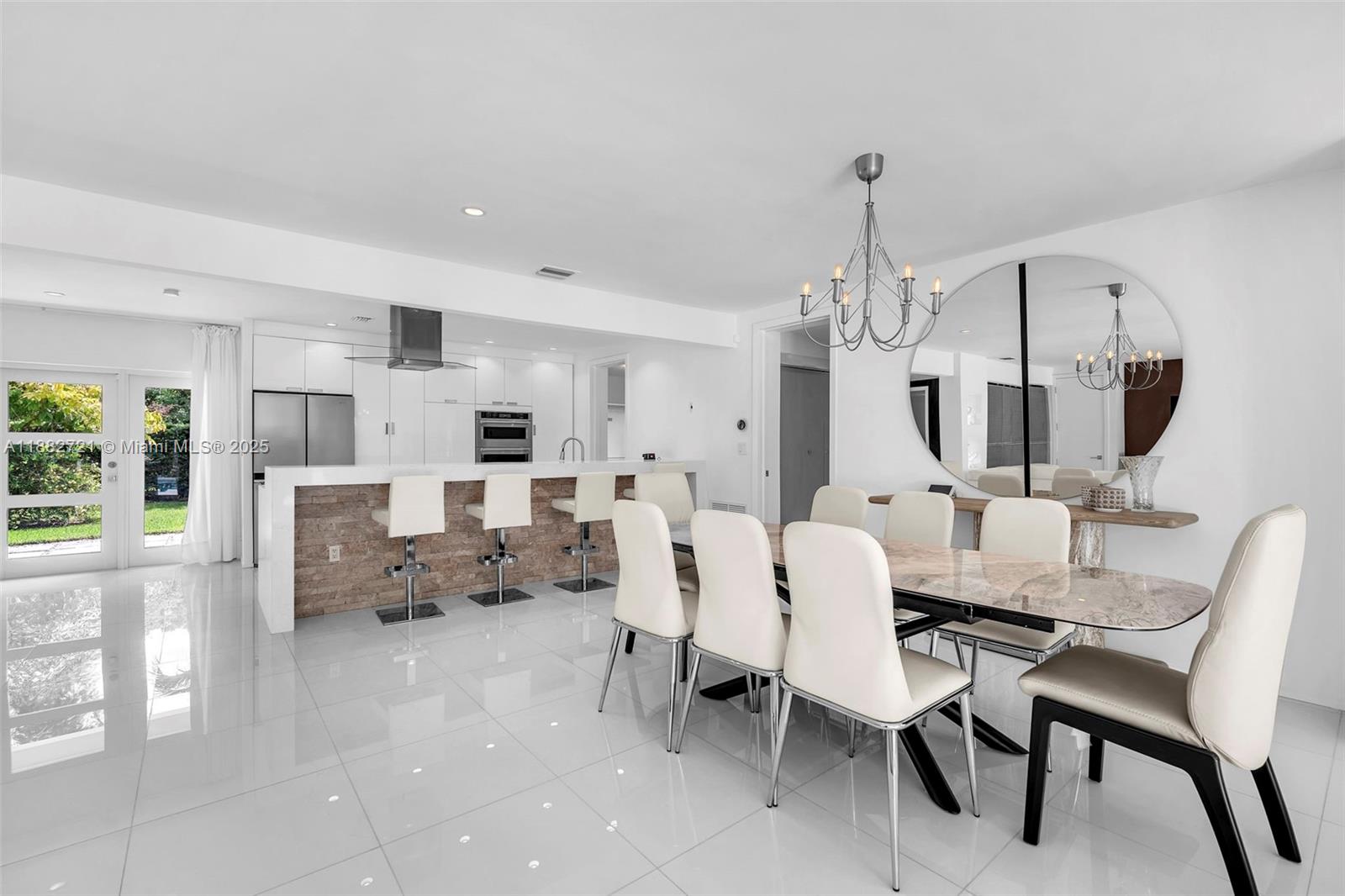 COCONUT GROVE MANOR - Residential Lease