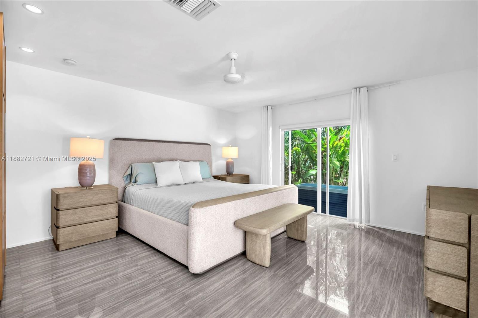 COCONUT GROVE MANOR - Residential Lease