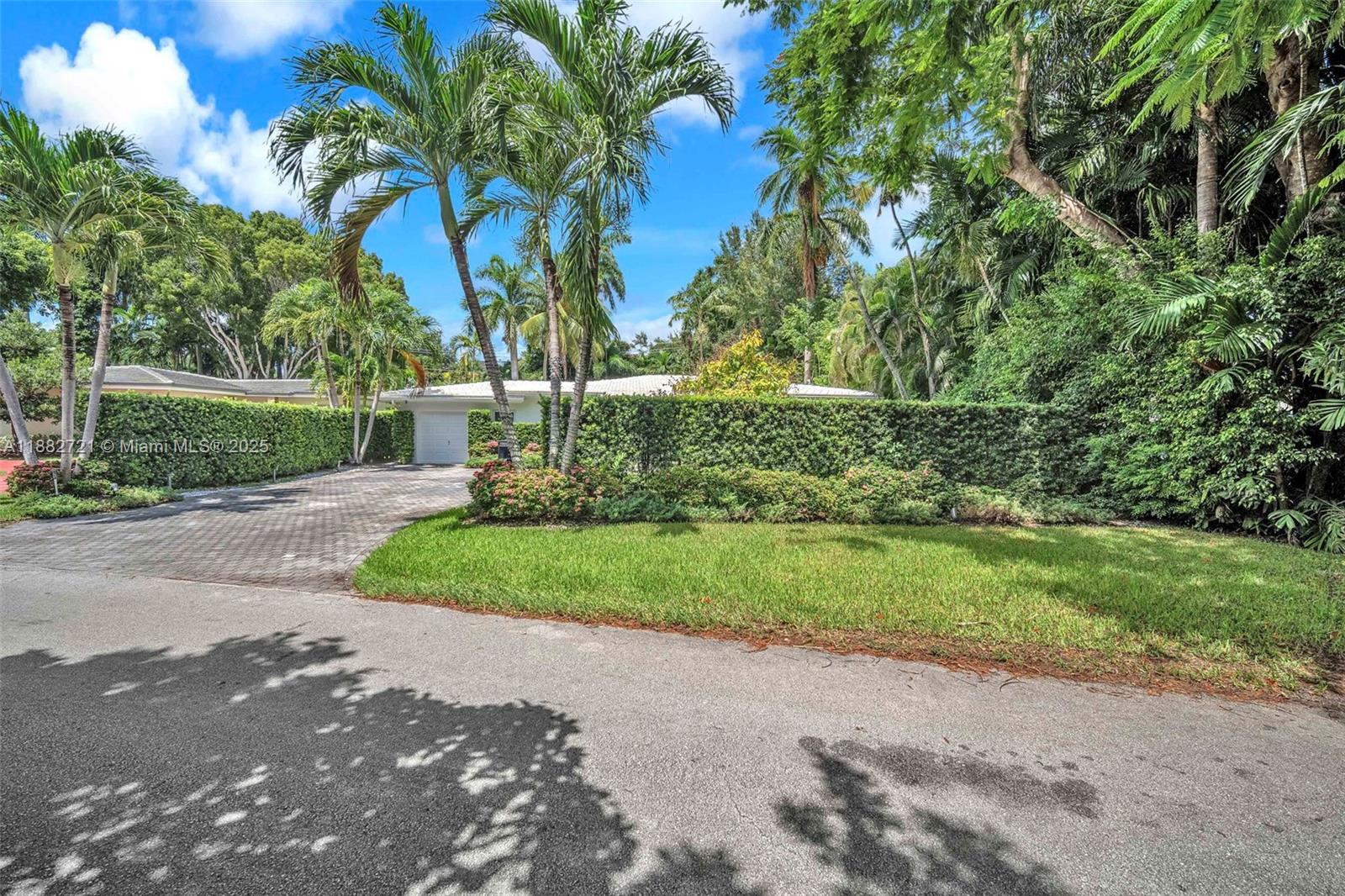 COCONUT GROVE MANOR - Residential Lease