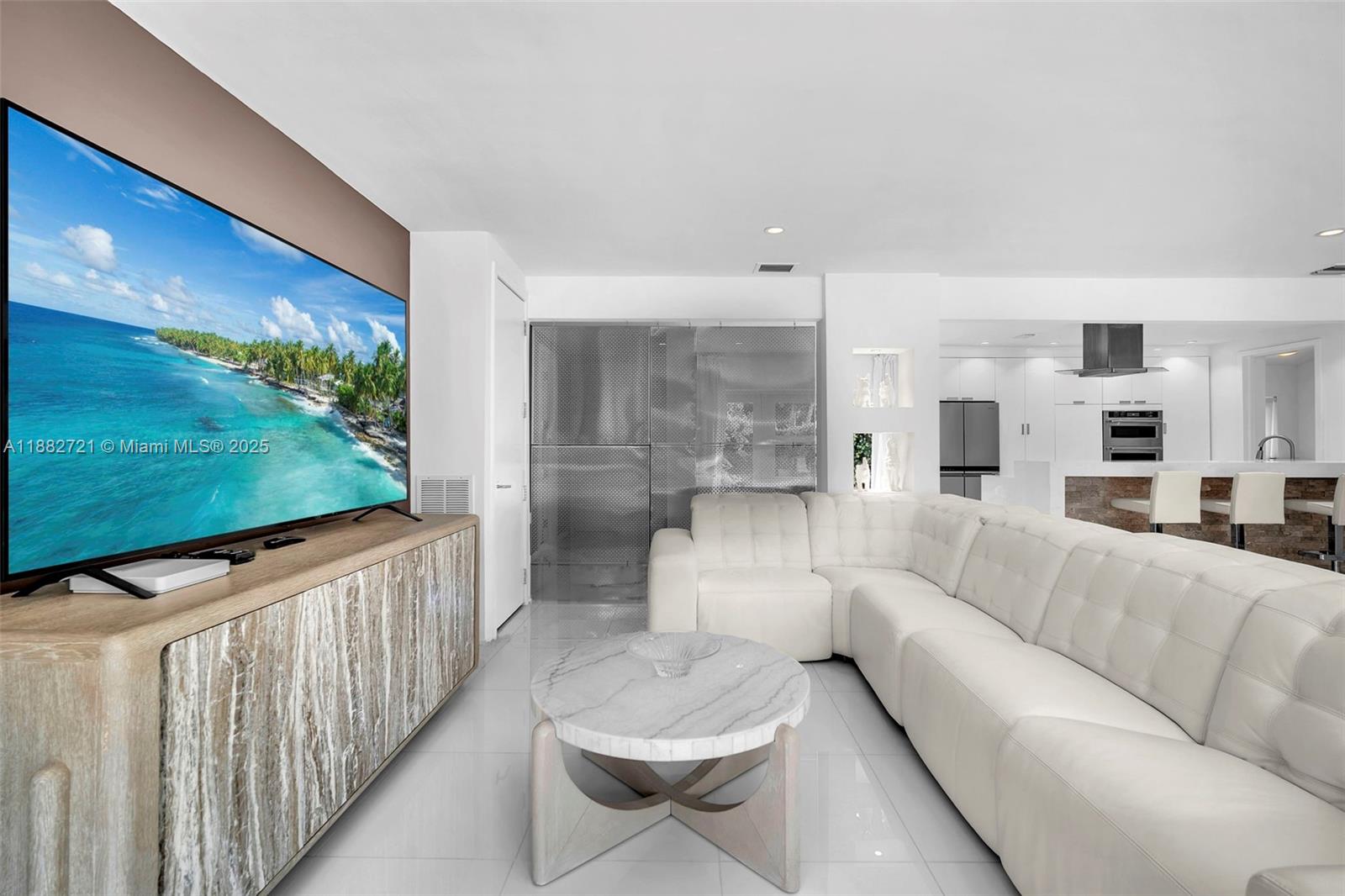 COCONUT GROVE MANOR - Residential Lease