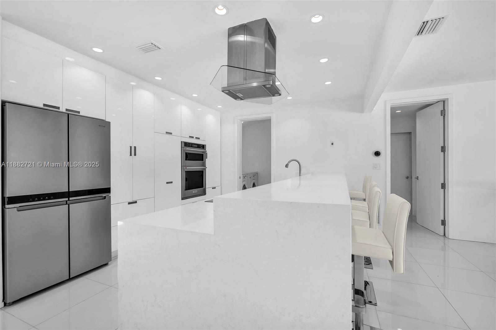 COCONUT GROVE MANOR - Residential Lease