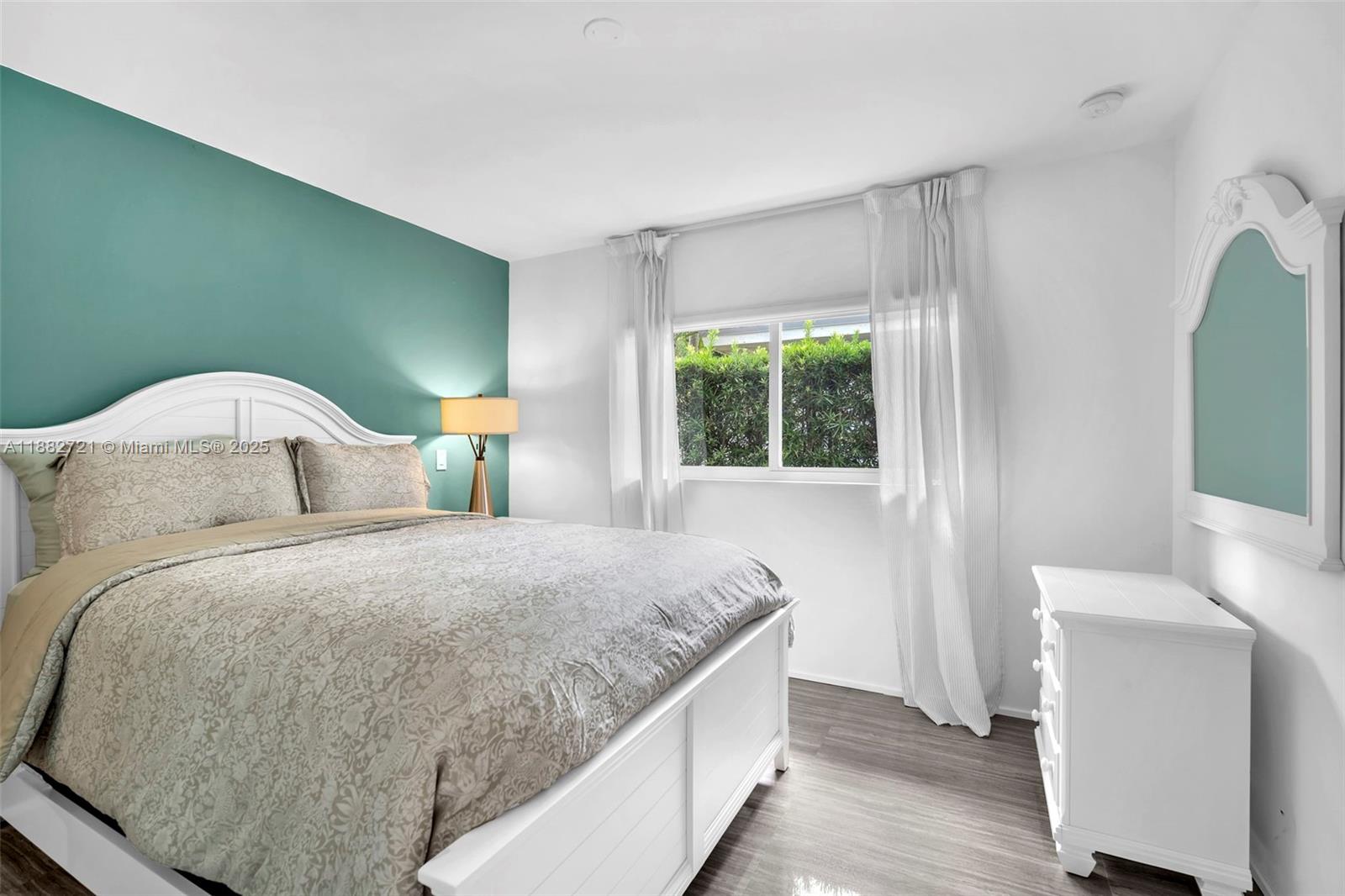 COCONUT GROVE MANOR - Residential Lease