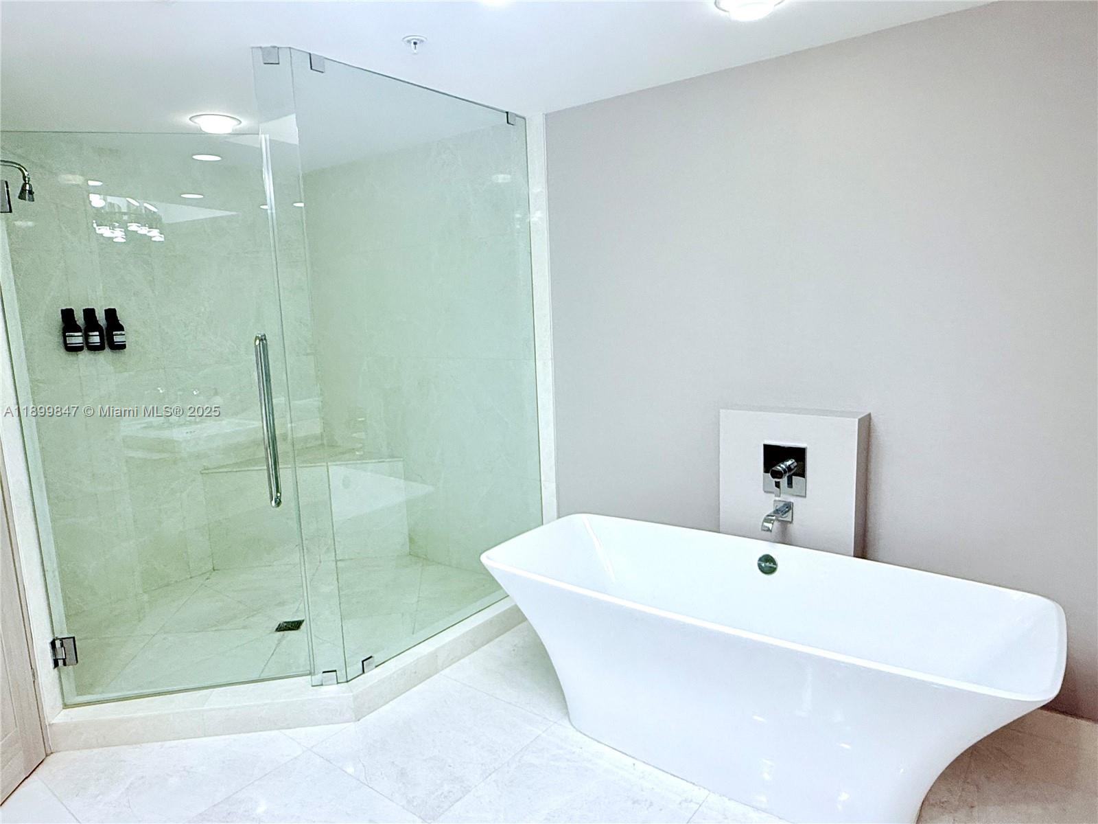 MARINA PALMS RESIDENCES S - Residential Lease