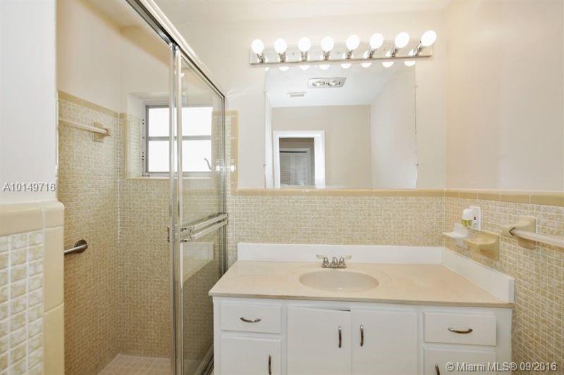 Royal Palm Estates Sec On - Residential Lease