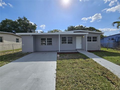 272 NW 30th Ter Fort Lauderdale FL 33311