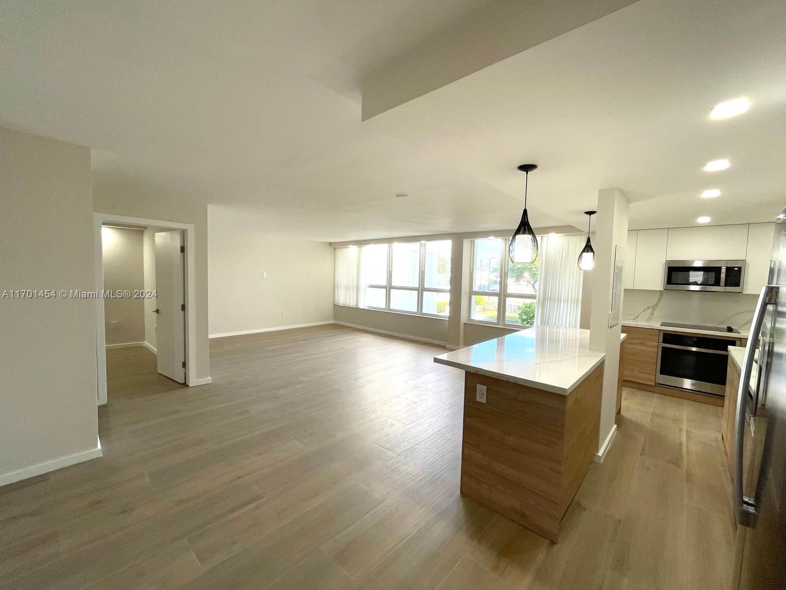 10230 Collins Ave 102