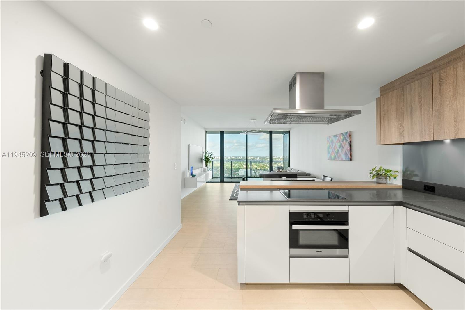 1000 Brickell Plz 4304