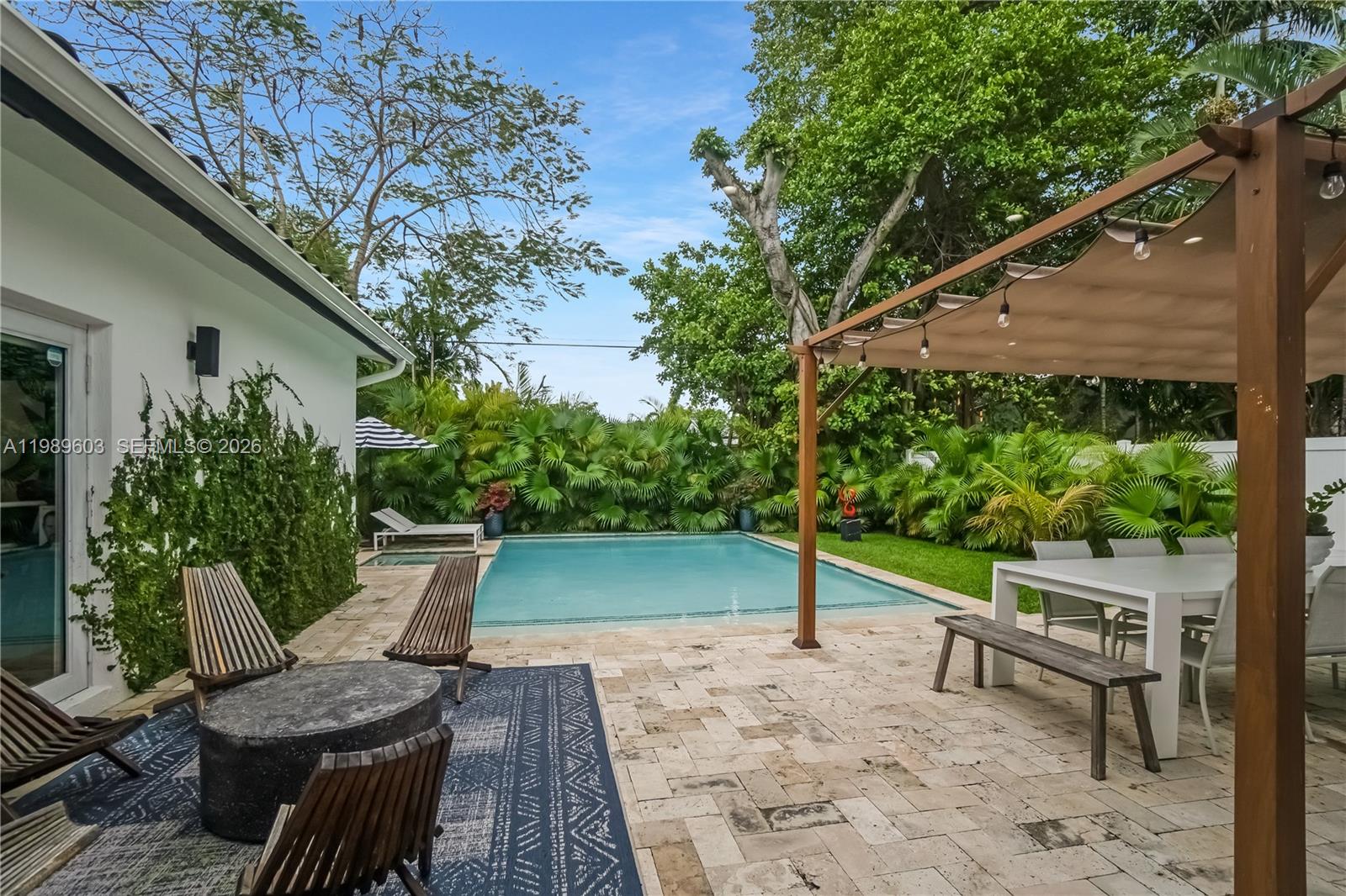 WATERSEDGE - Residential Lease