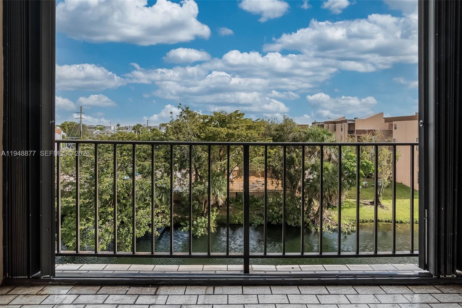 PINESIDE CONDO NO 1 - Residential