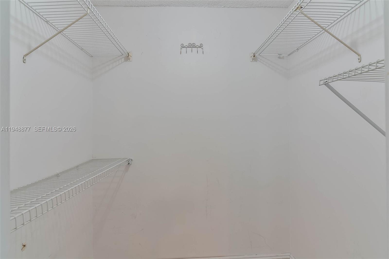 PINESIDE CONDO NO 1 - Residential