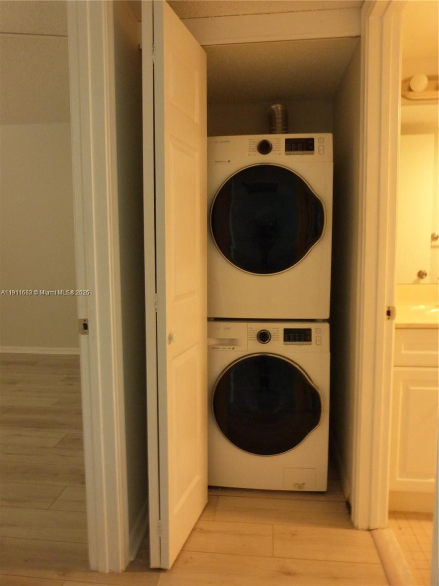 CAMBRIDGE AT CENTURY VILL - Residential