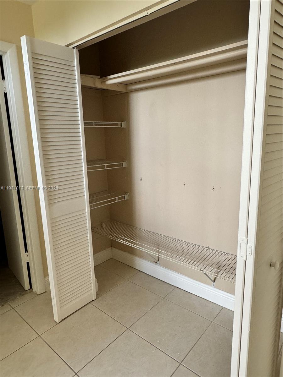 VERSAILLE GARDENS I CONDO - Residential