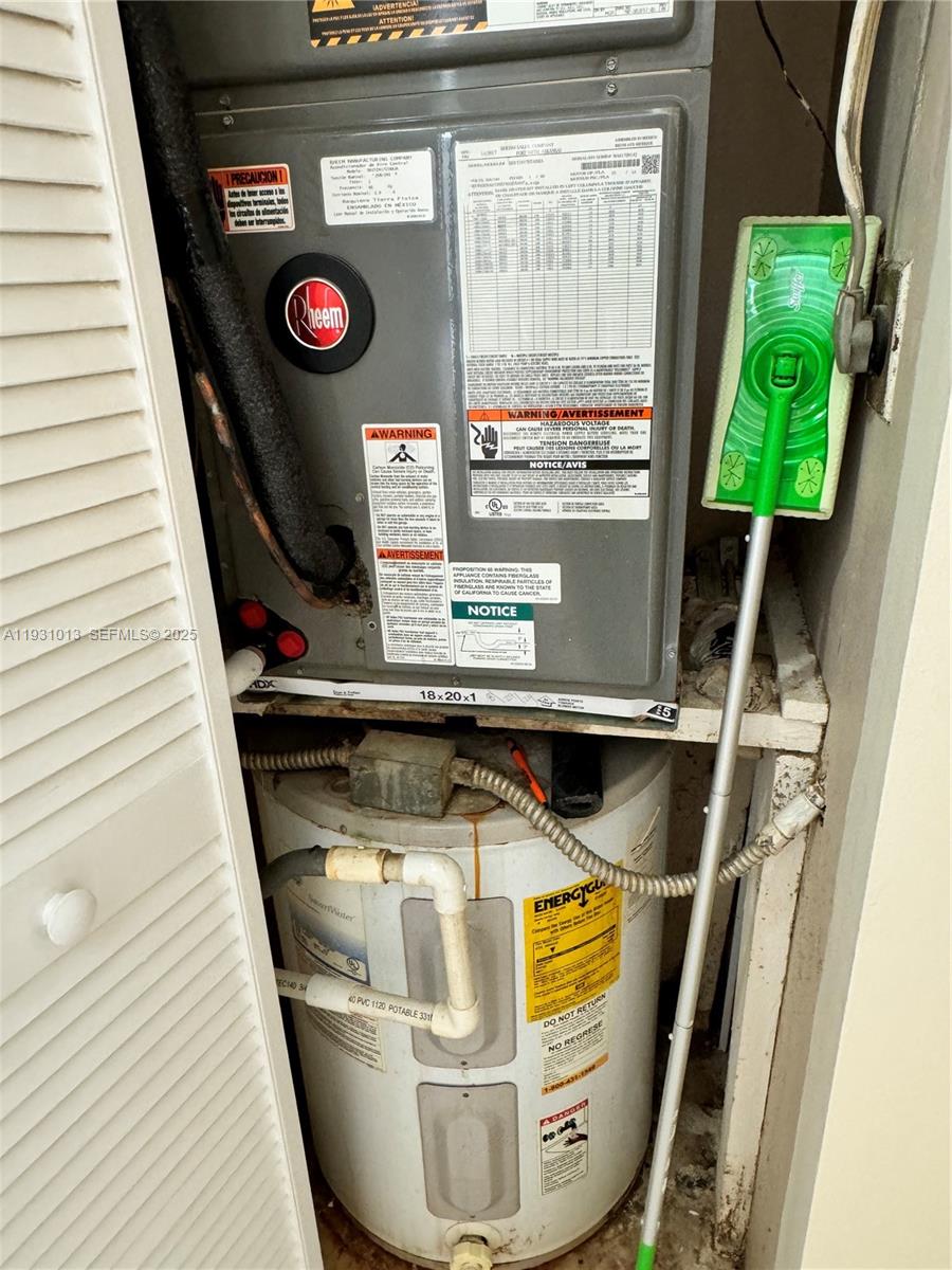 VERSAILLE GARDENS I CONDO - Residential