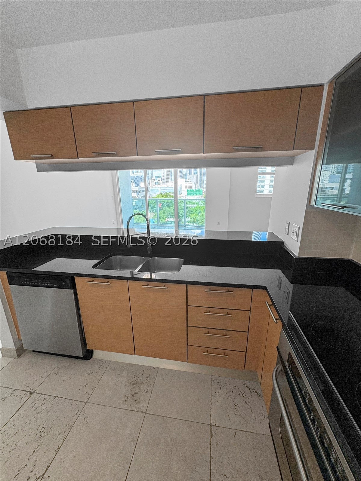 31 SE 5th St 902