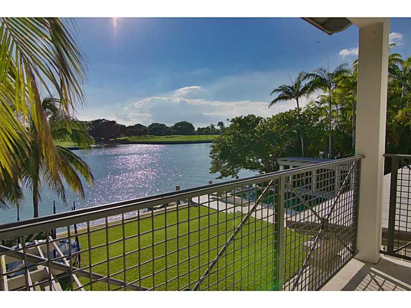 26-27-34-35 52 42 BAY HAR - Residential