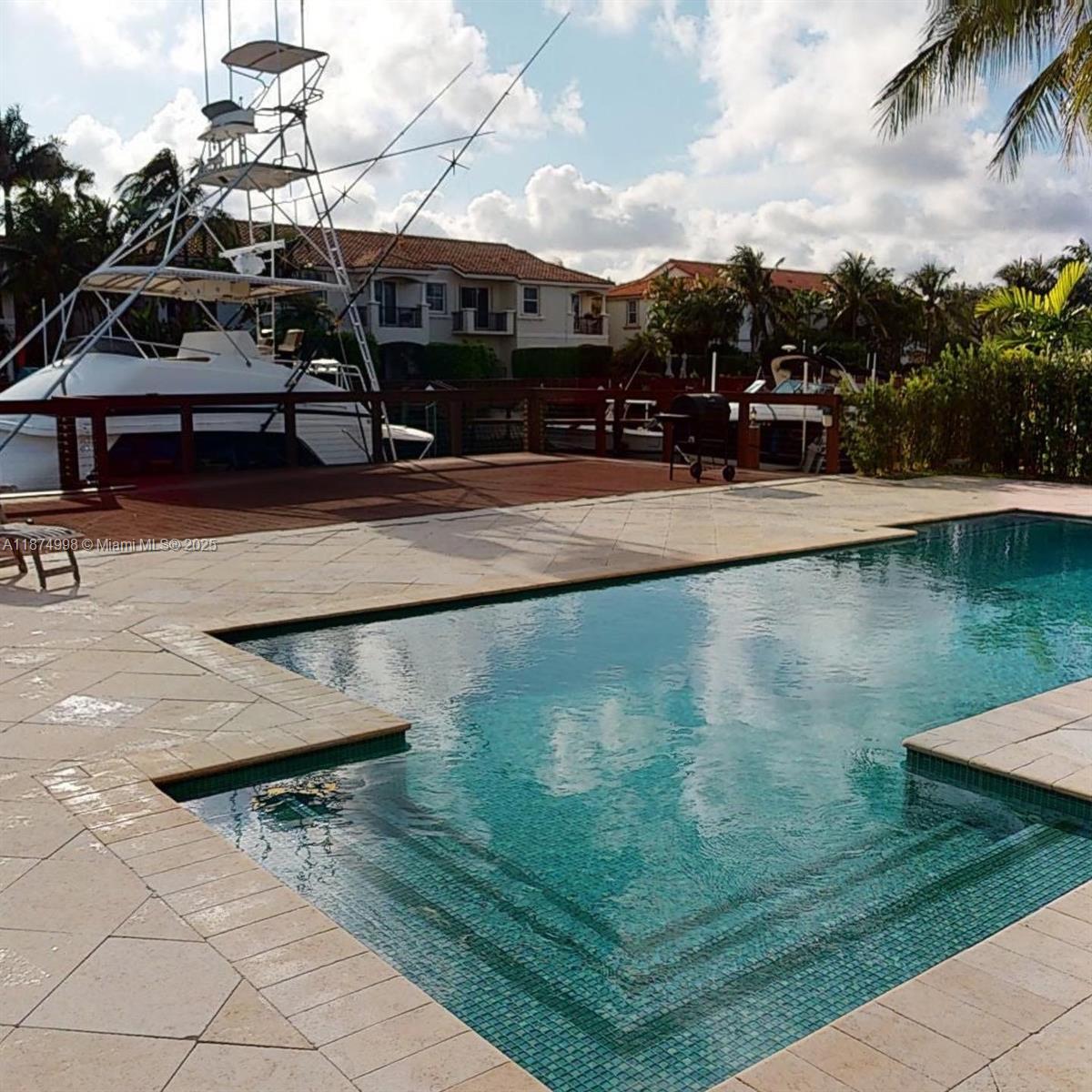 THREE ISLANDS 3RD SECTION - Residential