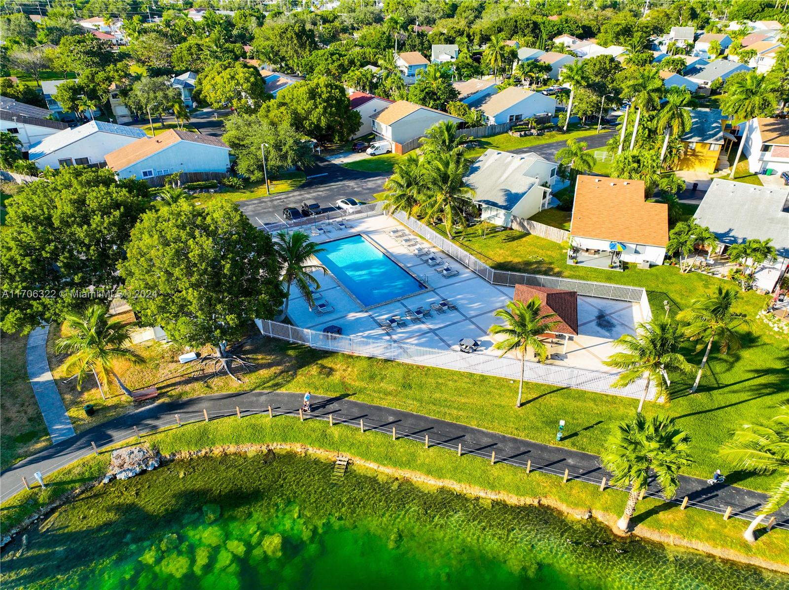 LAKES BY THE BAY SEC 1 - Residential