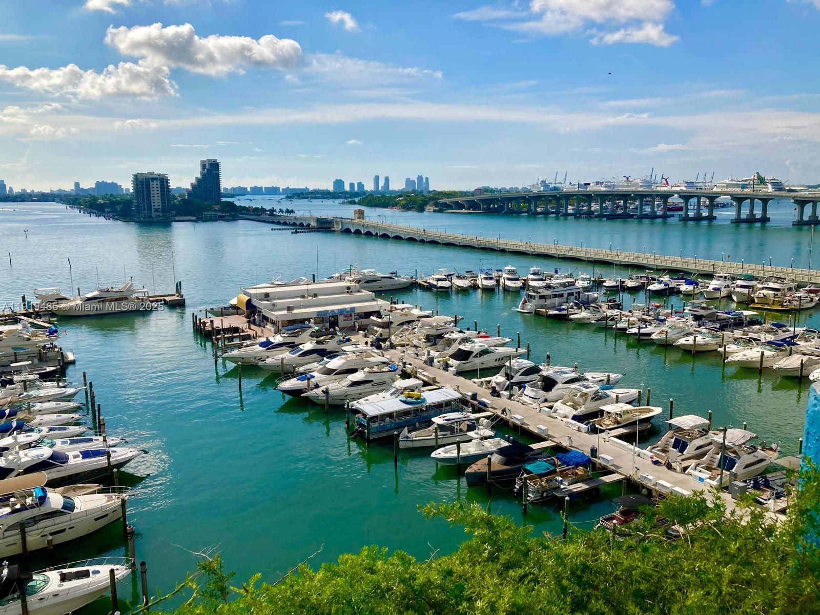 VENETIA CONDO - Residential