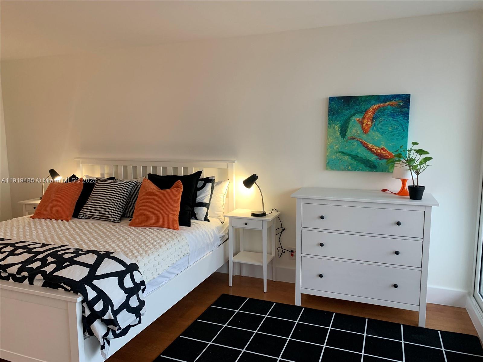 VENETIA CONDO - Residential