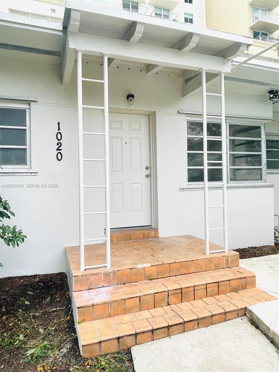 ENGLEWOOD NORTH - Residential Lease