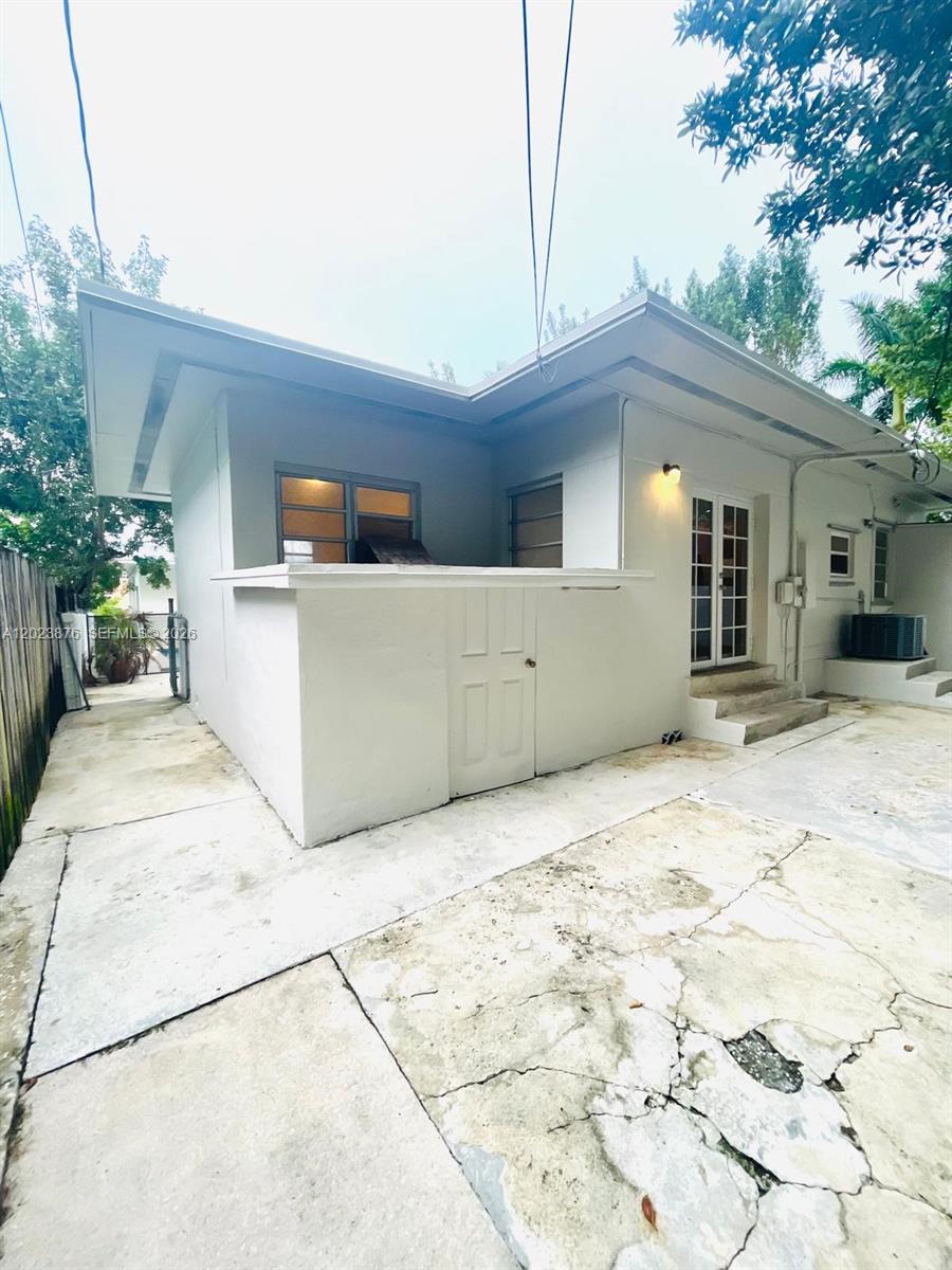 ENGLEWOOD NORTH - Residential Lease