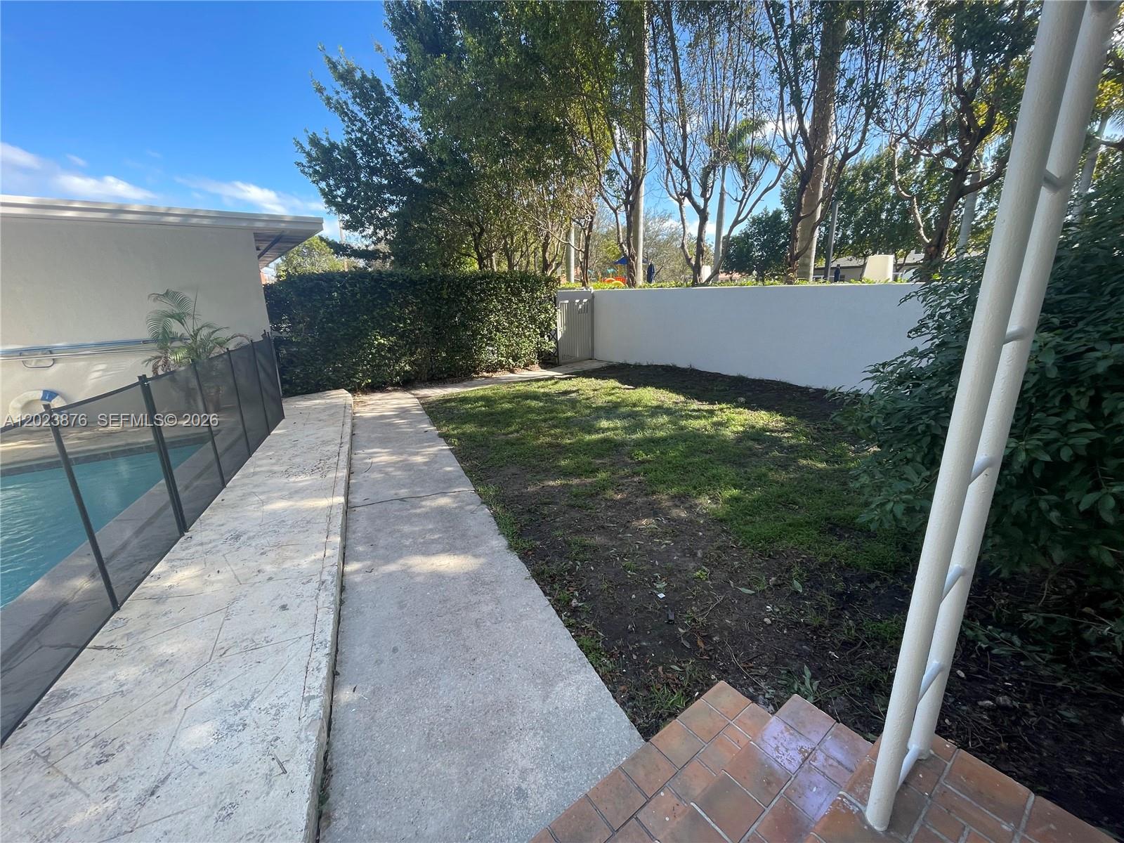 ENGLEWOOD NORTH - Residential Lease