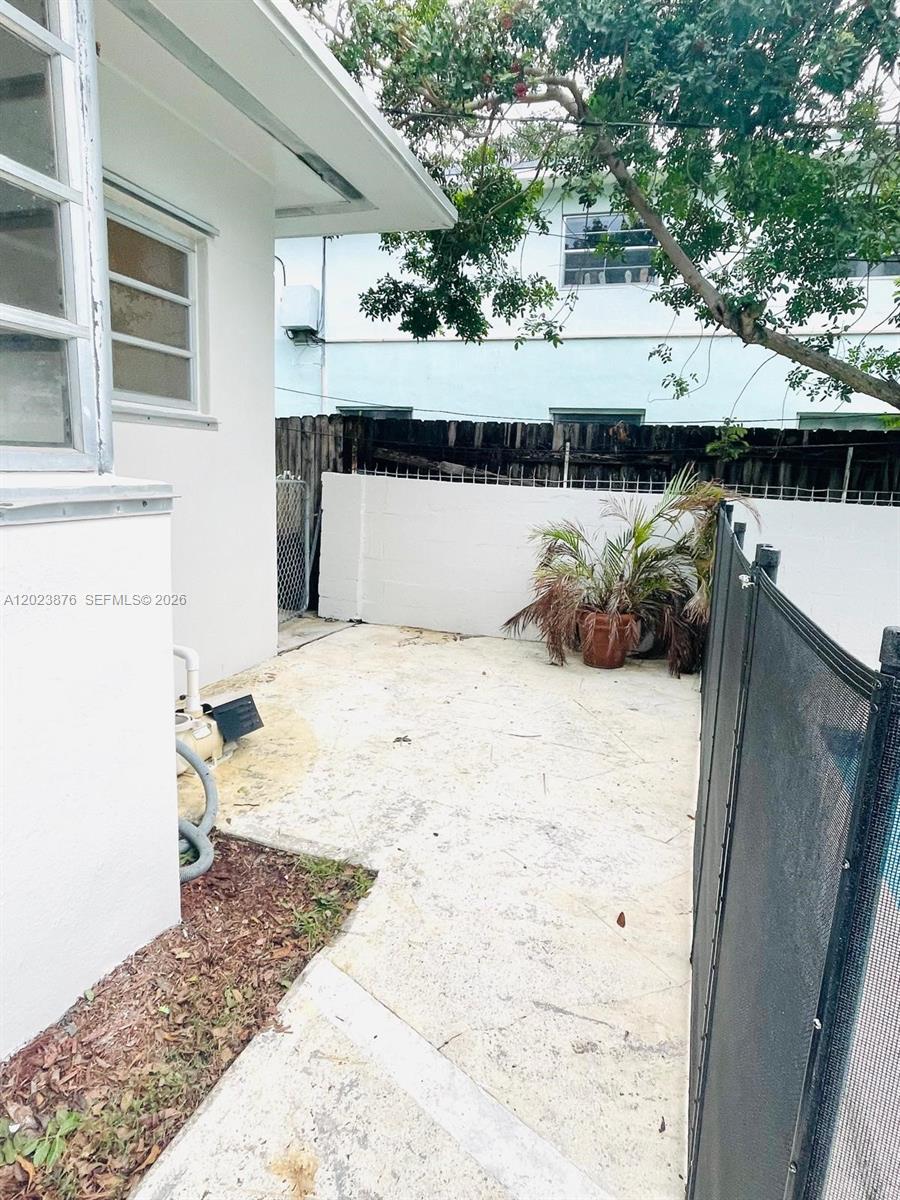 ENGLEWOOD NORTH - Residential Lease