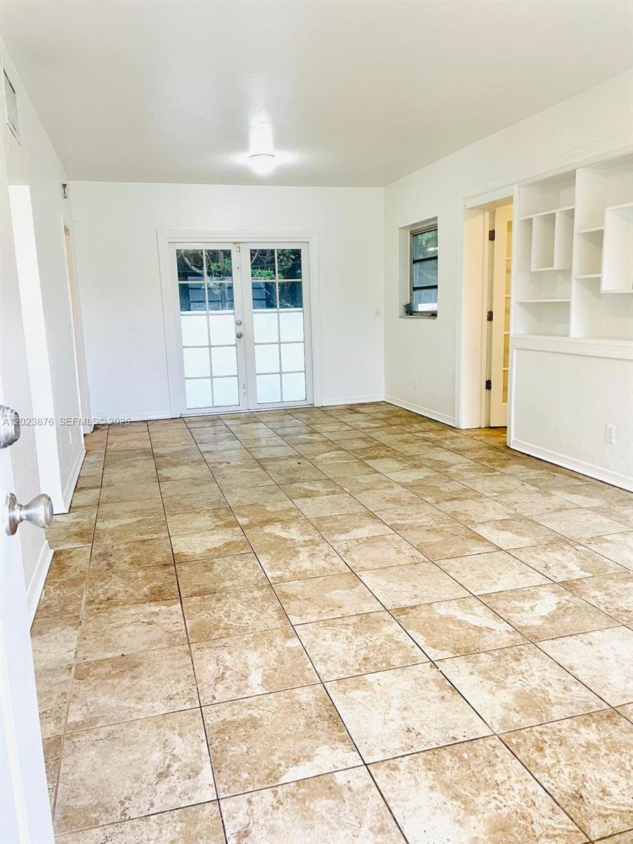 ENGLEWOOD NORTH - Residential Lease