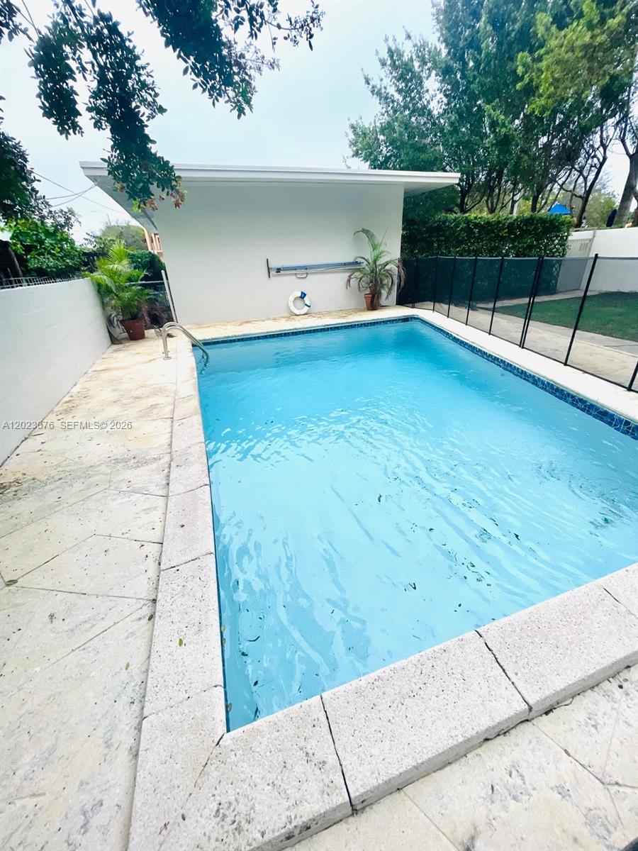 ENGLEWOOD NORTH - Residential Lease