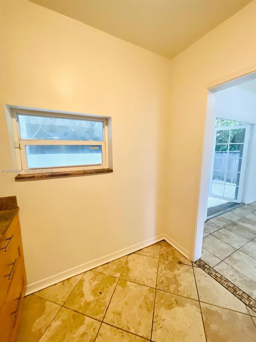 ENGLEWOOD NORTH - Residential Lease
