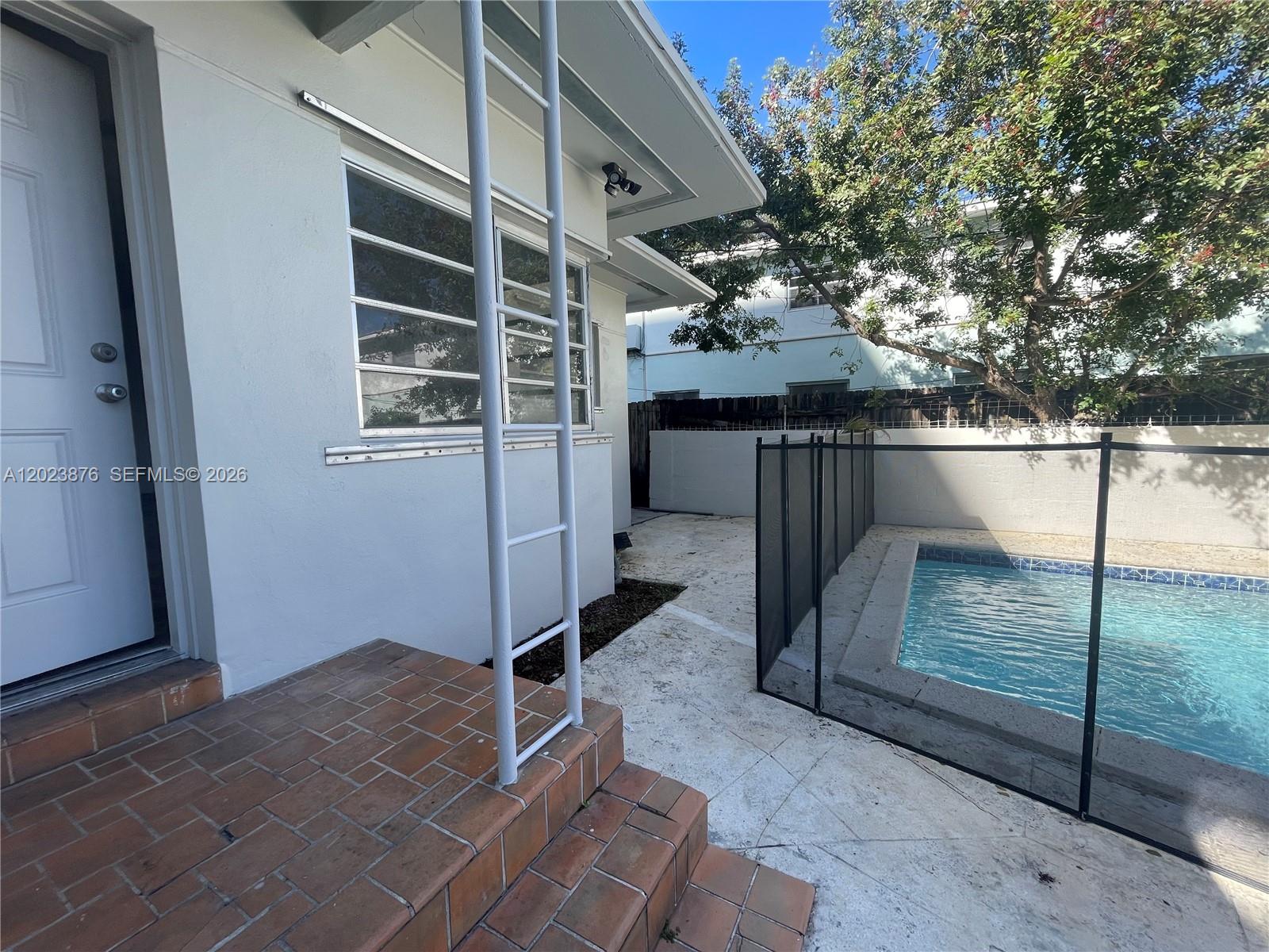 ENGLEWOOD NORTH - Residential Lease