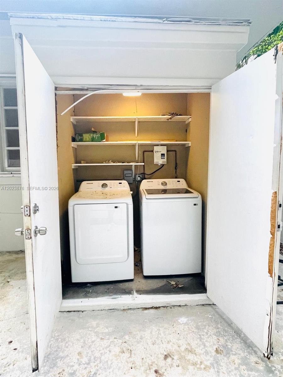 ENGLEWOOD NORTH - Residential Lease