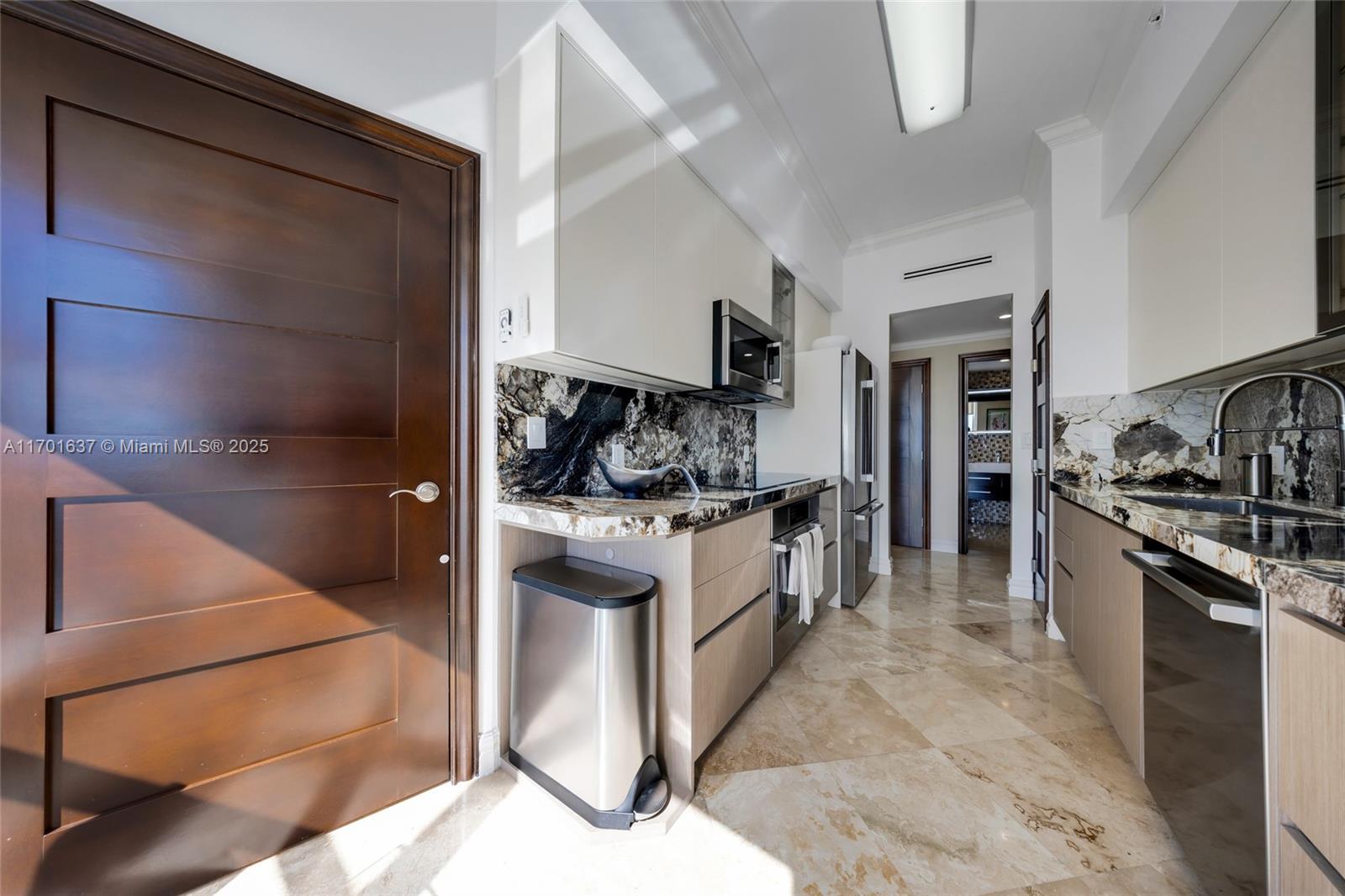 THE MARK ON BRICKELL COND - Residential