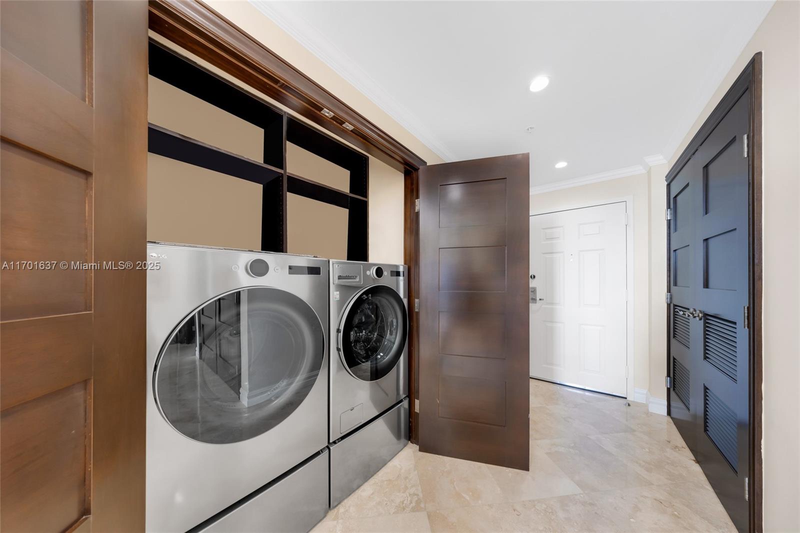 THE MARK ON BRICKELL COND - Residential