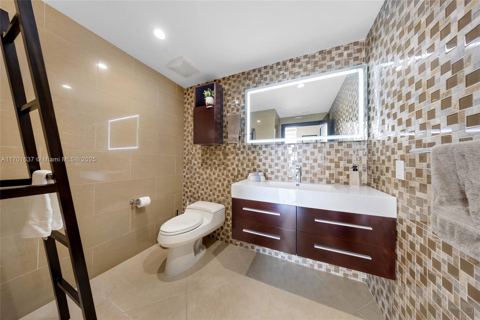 THE MARK ON BRICKELL COND - Residential