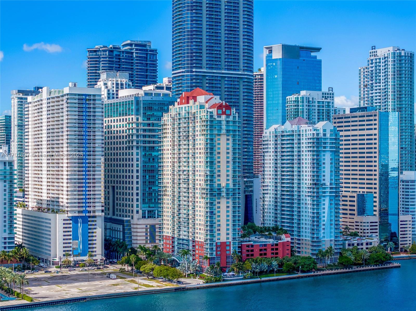 THE MARK ON BRICKELL COND - Residential