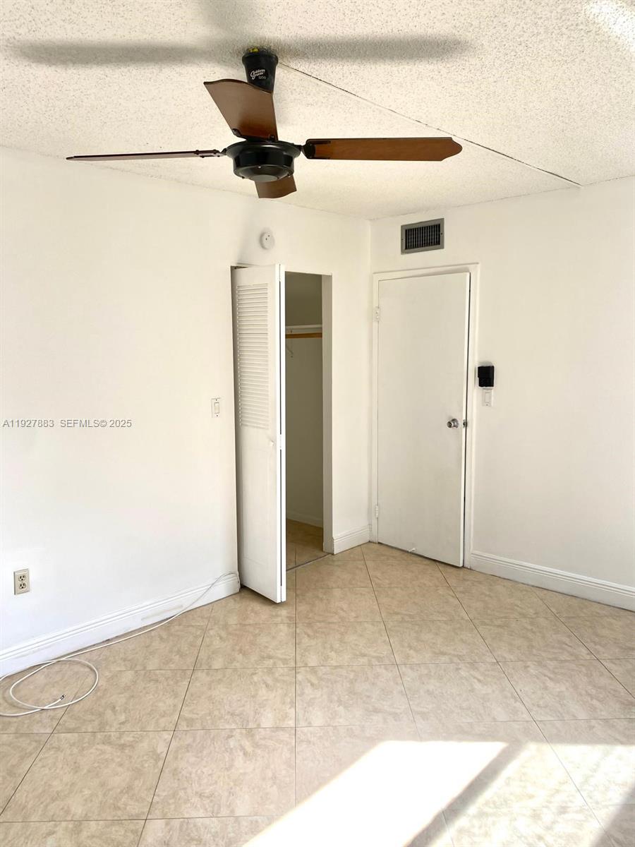 COURTYARDS OF BROWARD CON - Residential Lease