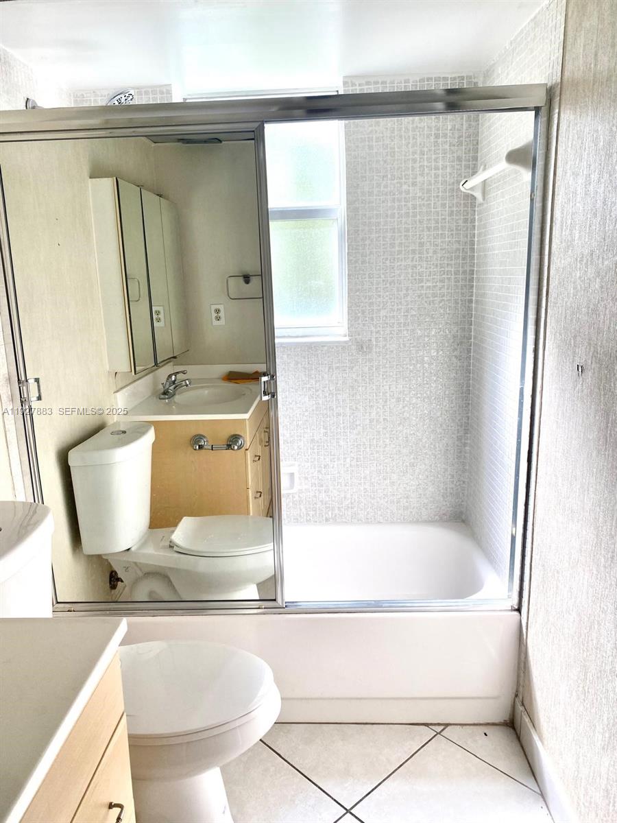 COURTYARDS OF BROWARD CON - Residential Lease