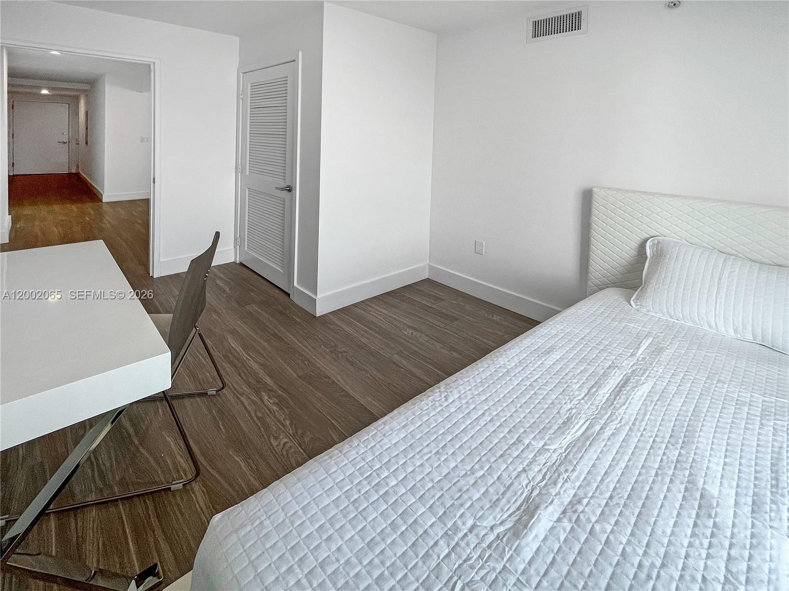 BAY HARBOR CLUB CONDO - Residential Lease