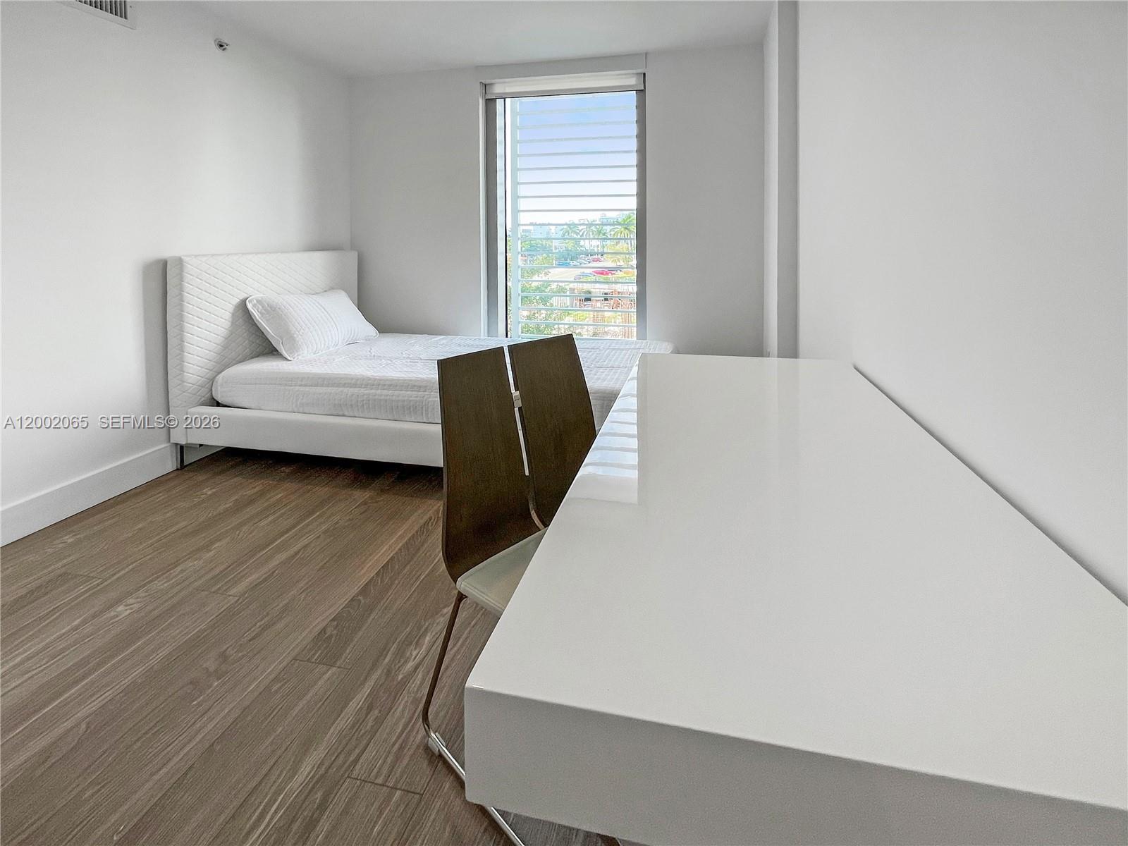 BAY HARBOR CLUB CONDO - Residential Lease
