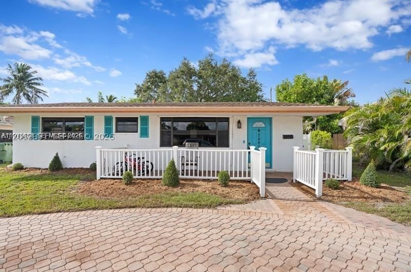 Photo of 7880 NW 11th St #0, Pembroke Pines, FL 33024 (MLS # A12062891)