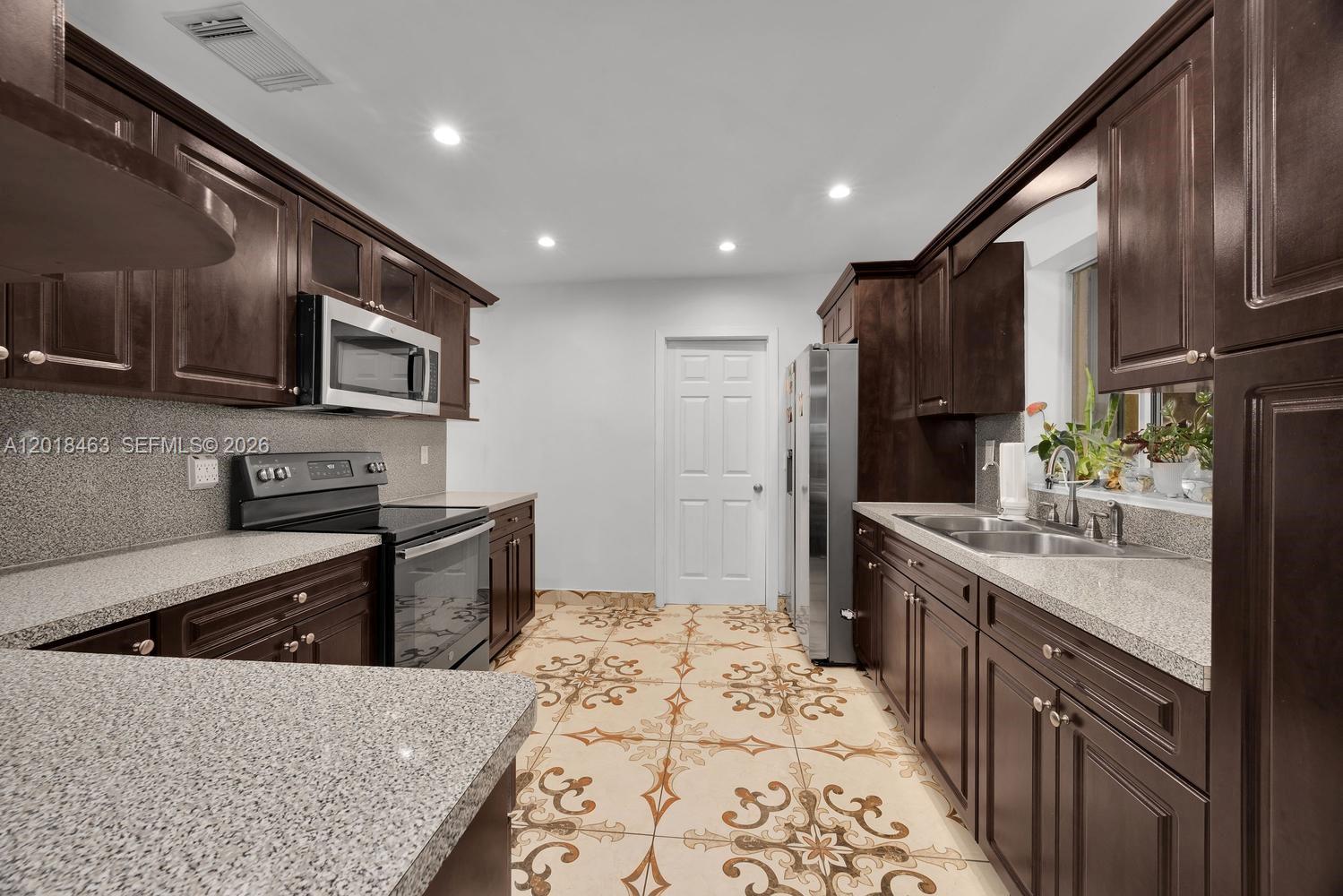 FAIRWAY PARK SEC 6 - Residential