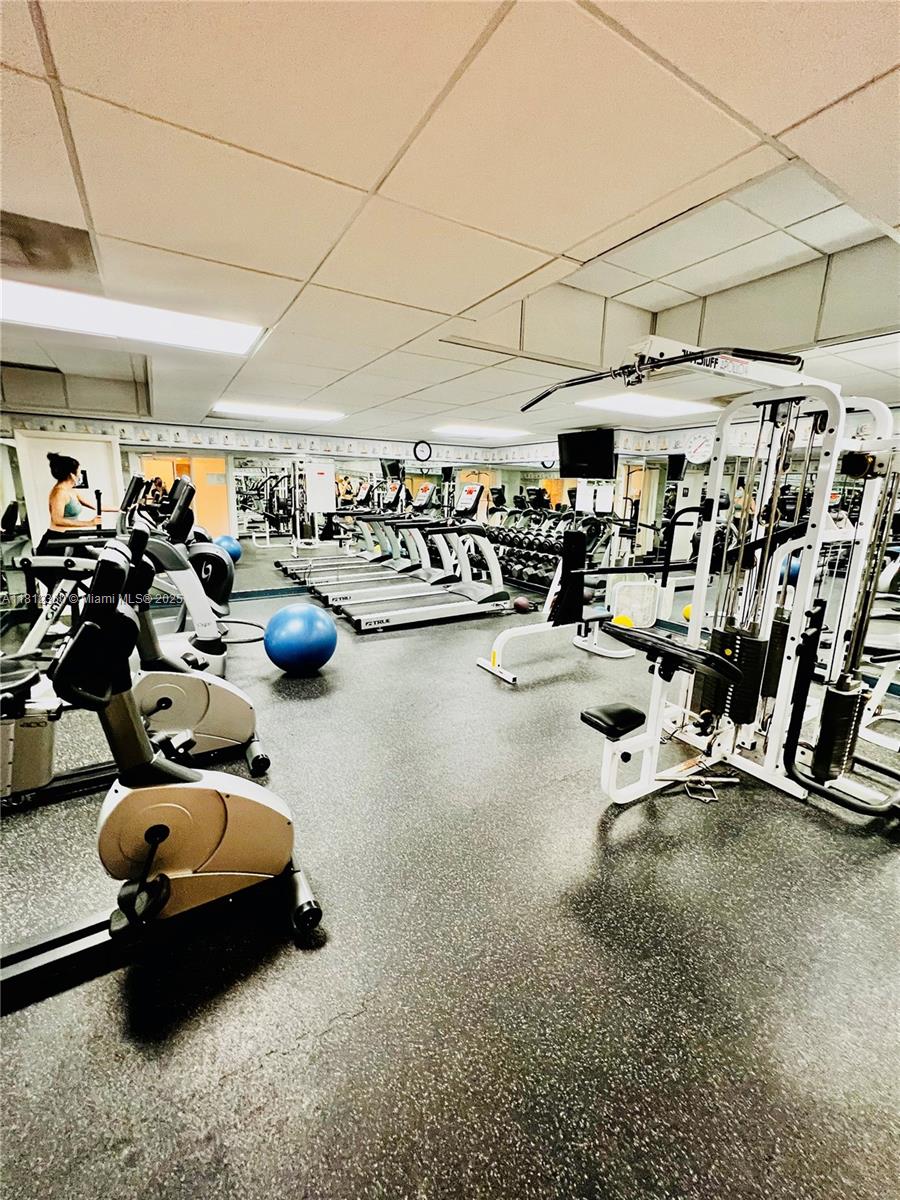 TRITON TOWER CONDO - Residential Lease