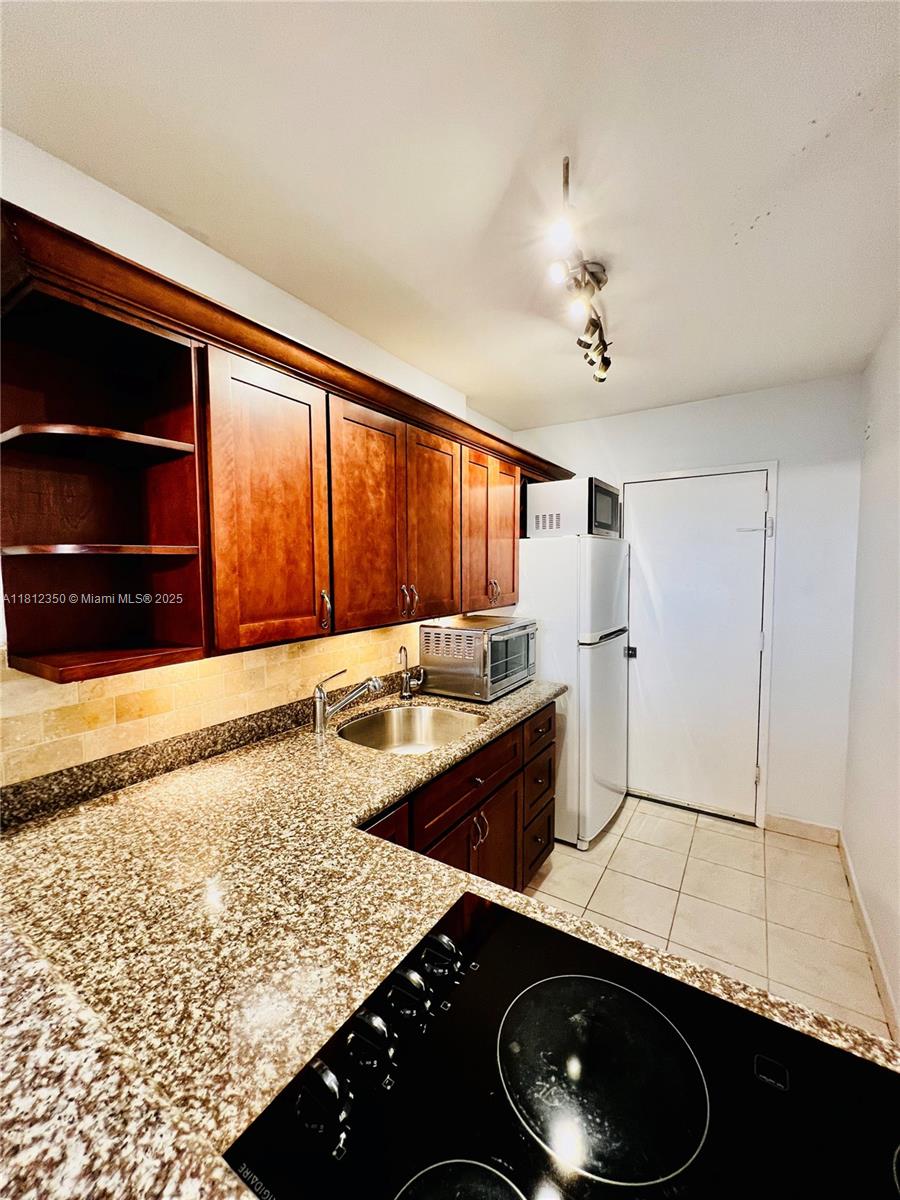 TRITON TOWER CONDO - Residential Lease