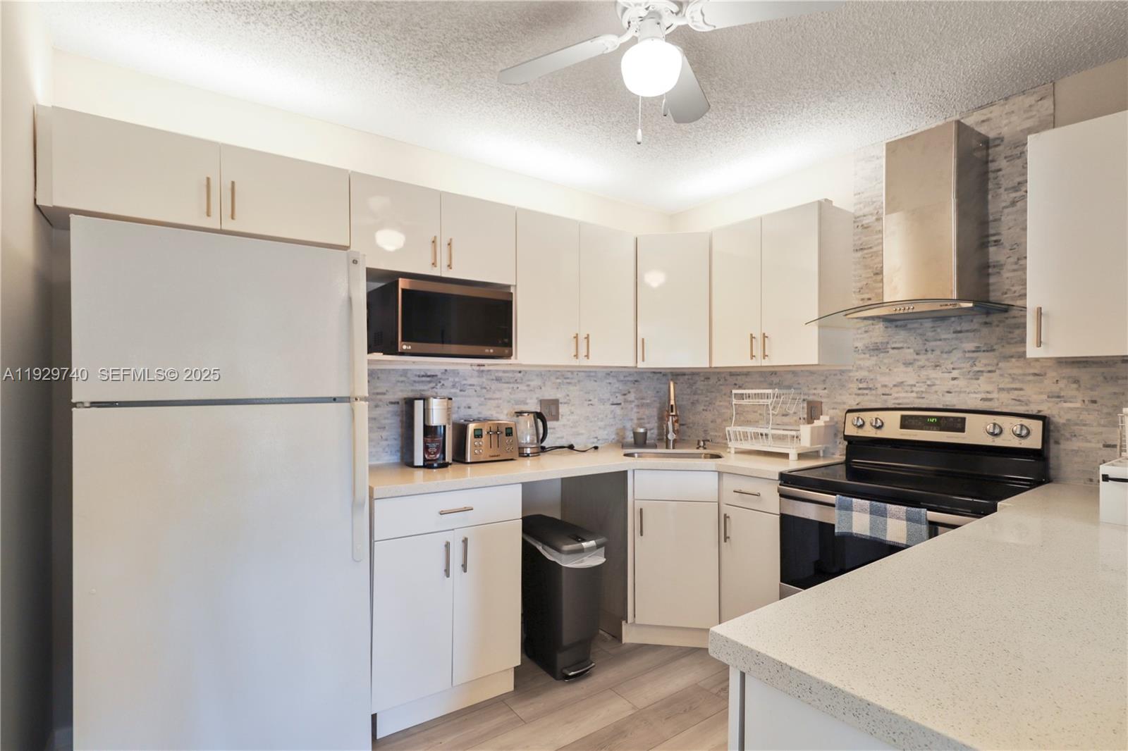 PINE RIDGE SOUTH III COND - Residential Lease