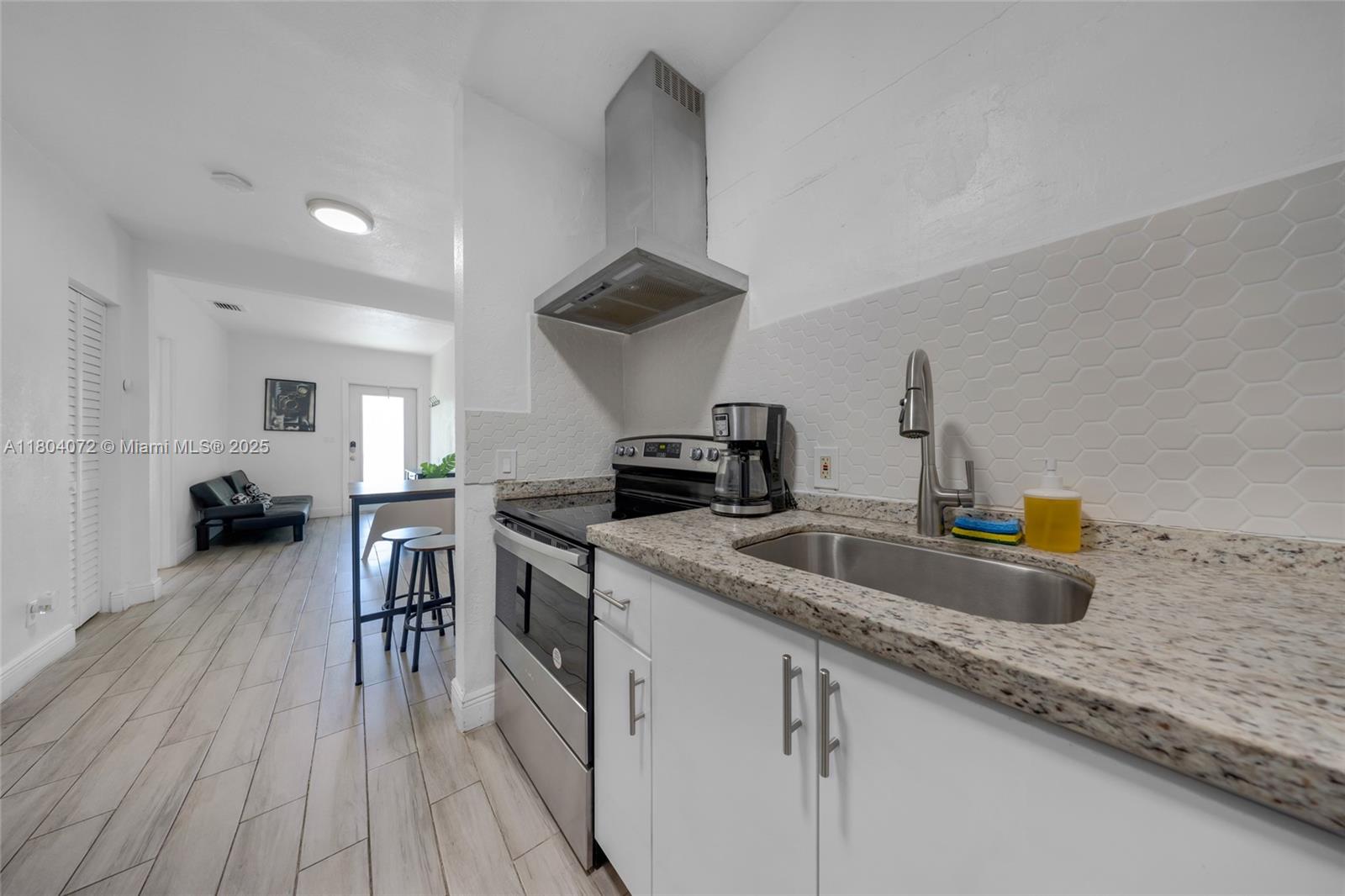 NO MIAMI EST SEC 3 - Residential Income